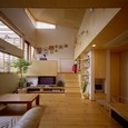 収納いっぱい子育ての家