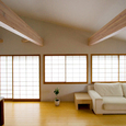 和紙を貼った居間