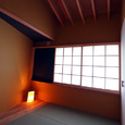 和室　壁：手漉き和紙