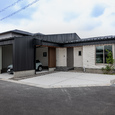 趣味の車と平屋で暮らす