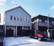 カジュアルなローコスト住宅