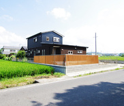 薪ストーブのある家