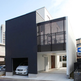 都心で空を感じながら住まう 　スタイリッシュモダンな家