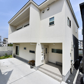 家族図書館のある南向きパッシブハウス