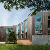 五つの角度の織りなす家