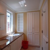 ダブルボウルで広々使いやすいパウダールーム