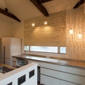 キッチンは吊り戸棚なしで開放感いっぱい