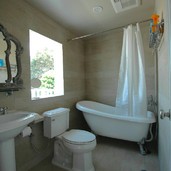 猫足バスタブでうっとり優雅なバスタイム