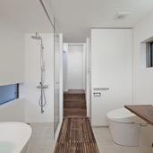 シンプルモダンなホテルのようなバスルーム