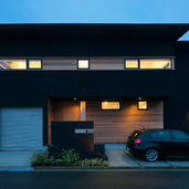 日本の美を感じる、繊細なラインが目をひく庇