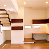 動きを感じるインテリア