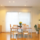 食堂（居間から見る）