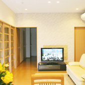 居間（食堂方向から）