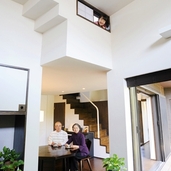 リビングから見たダイニング