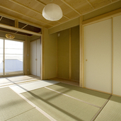 眺望の良い窓に面した和室