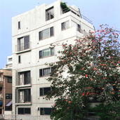 上質で均整の取れたデザインの打ち放しコンクリート