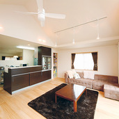 高級感と開放感の溢れるLDK