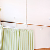 天井吊り下げタイプの室内物干し