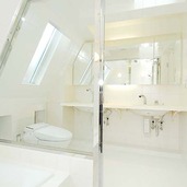 ホワイトでまとめたバス&トイレ