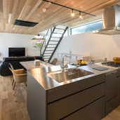 フルオーダーキッチンのあるLDK