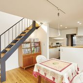 中庭とつながる自由な暮らし