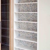 モザイクタイルの飾り棚