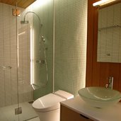 雷山の別荘｜ベッドルームのシャワールーム