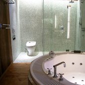 水上高原のヴィラ｜バスルーム