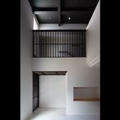 玄関ホールの吹き抜け