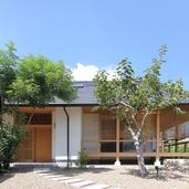 むくり屋根の家