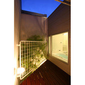 バルコニーから浴室(夕景)