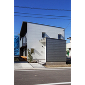 サイディングとガルバリウム鋼板横葺きの外壁