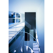 吹き抜けテラスに繋がった2階ホール