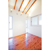 天井の梁でナチュラルなイメージに