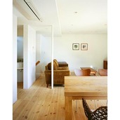 こだわり家具が部屋を彩るシンプル住まい