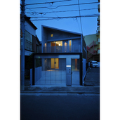 OFFSTAGE HOUSE