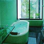 イタリーのガラスモザイクタイルに包まれて