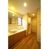 洗濯乾燥室が隣接している洗面脱衣場