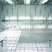 非日常的な光のタイル