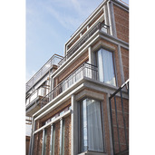 開放的なバルコニー