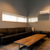 ハイサイド窓で効果的に光と風を取り込む