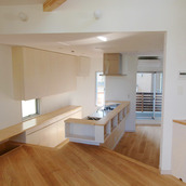 リビングから見るカウンターキッチン