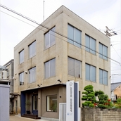 古びた外観をデザインに取り入れたリノベーション