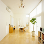 天井が高い広々リビング