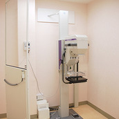 優しい色合いでまとめた室内