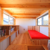 ロフト（書庫）