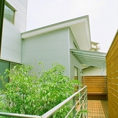 中庭に面した外観