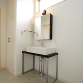 シンプルな洗面台