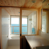 海の見える浴室