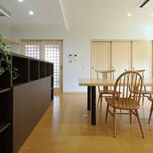 キッチンとの境界になる飾り棚